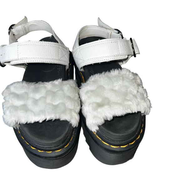 DR MARTENS AIR WAIR VOSS FLUFFY FAUX FUR PLATFORM SANDALS WHITE SIZE 6 women - Picture 3 of 9
